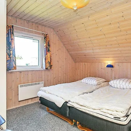 Three-bedroom Holiday In Ringkobing 14 *